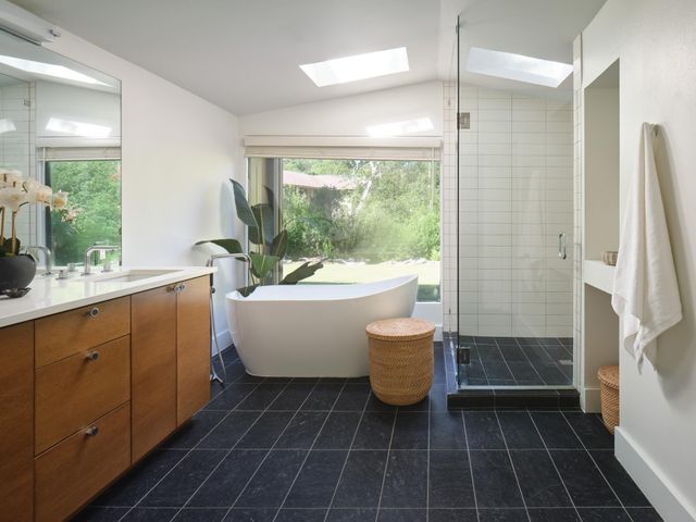609 Laurel Valley RD, West Lake Hills, TX 78746