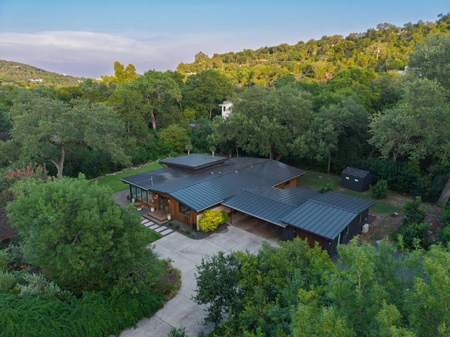 609 Laurel Valley RD, West Lake Hills, TX 78746