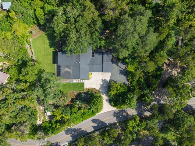 609 Laurel Valley RD, West Lake Hills, TX 78746