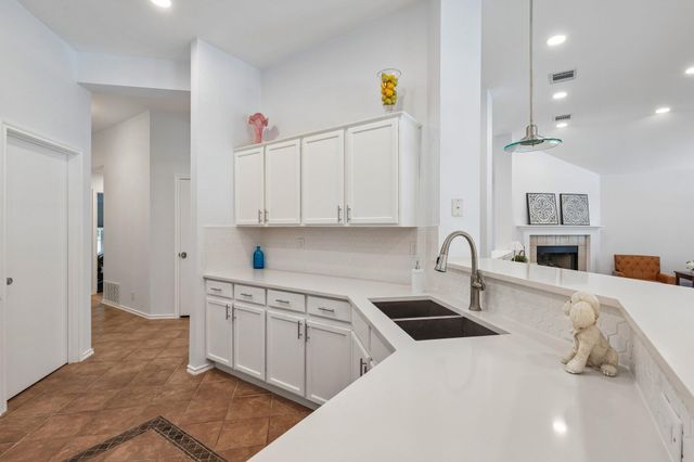 16900 Korat LN, Round Rock, TX 78681