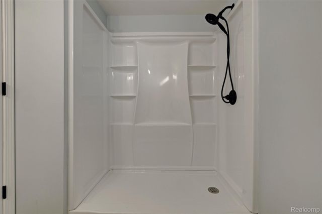 6342 Restwood Drive, Linden, MI 48451