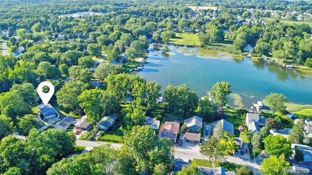 6342 Restwood Drive, Linden, MI 48451