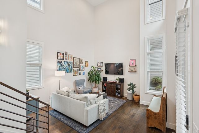 1070B 2nd Ave, S, Nashville, TN 37210