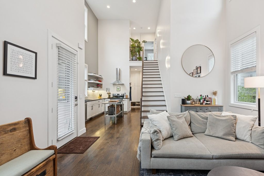 1070B 2nd Ave, S, Nashville, TN 37210