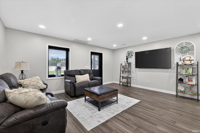 234 S 2Nd Street, Montgomery, IN 47558
