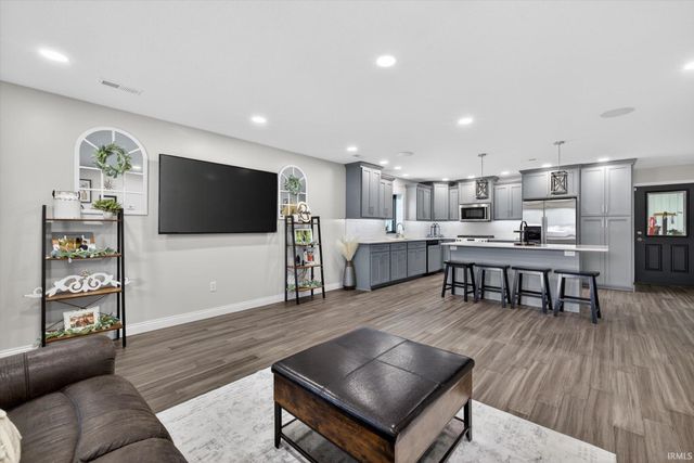 234 S 2Nd Street, Montgomery, IN 47558
