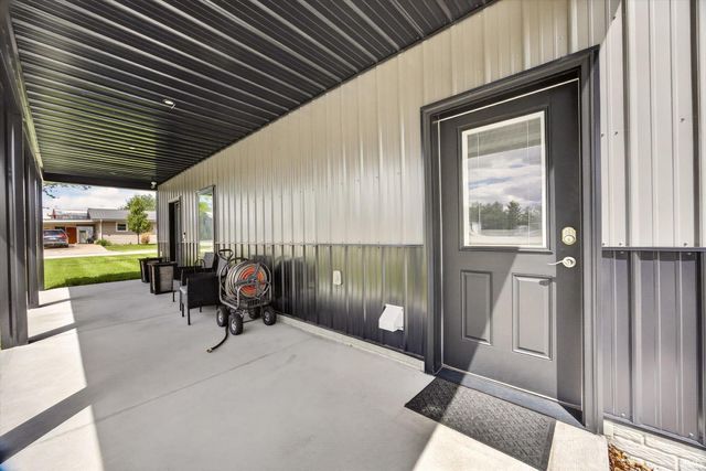 234 S 2Nd Street, Montgomery, IN 47558