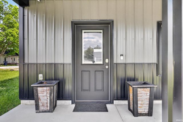 234 S 2Nd Street, Montgomery, IN 47558