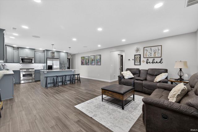 234 S 2Nd Street, Montgomery, IN 47558