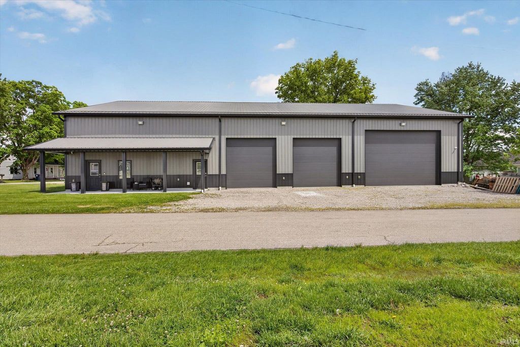 234 S 2Nd Street, Montgomery, IN 47558