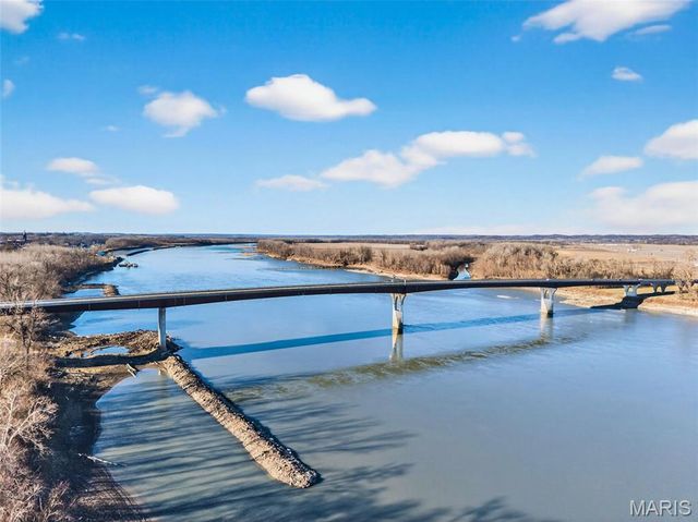 1017 River Bluff Drive, Washington, MO 63090