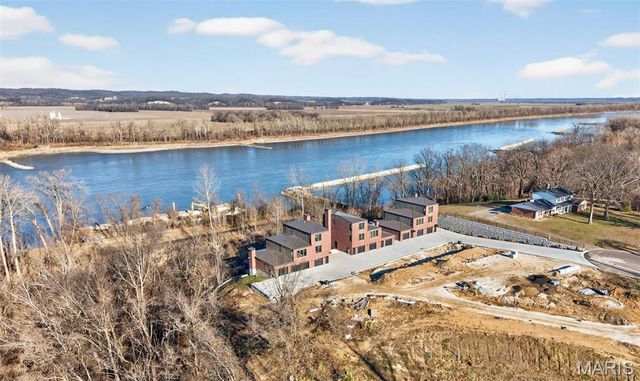 1017 River Bluff Drive, Washington, MO 63090