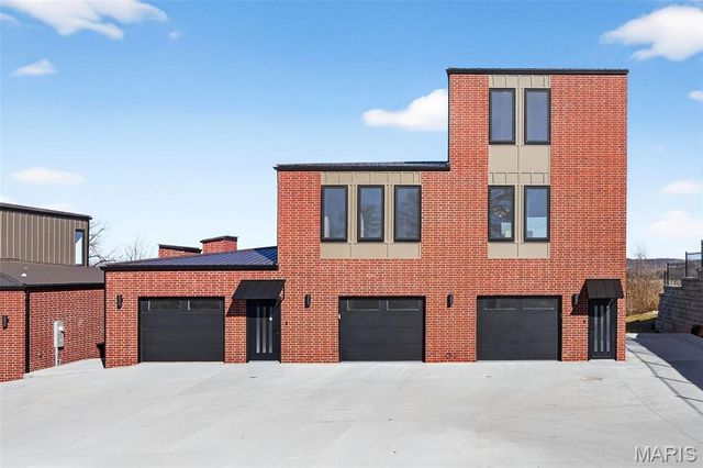 1017 River Bluff Drive, Washington, MO 63090