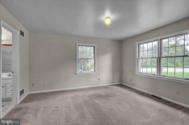 47 NORWAY LN, Lebanon, PA 17042