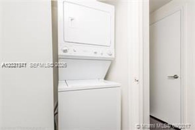 500 Brickell Ave 3503, Miami, FL 33131