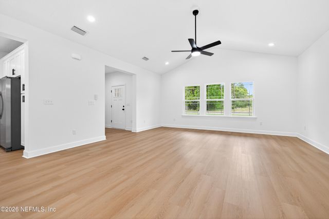 161 CRESTVIEW Drive, Palatka, FL 32177