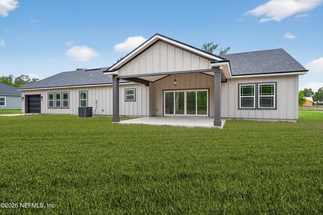 161 CRESTVIEW Drive, Palatka, FL 32177