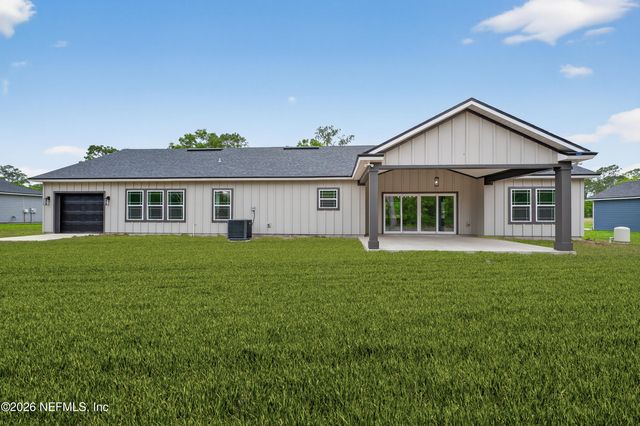 161 CRESTVIEW Drive, Palatka, FL 32177