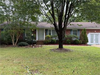 3204 Pioneer LN, Chesapeake, VA 23323