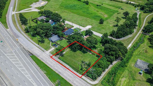 302 N Highway 146, Baytown, TX 77520