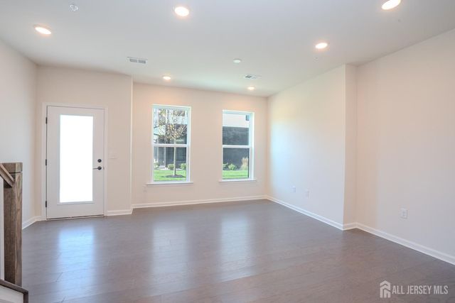 121 Jessie Place, New Brunswick, NJ 08901