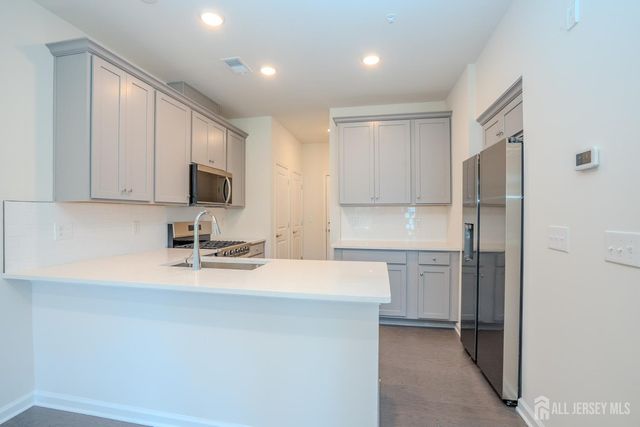 121 Jessie Place, New Brunswick, NJ 08901