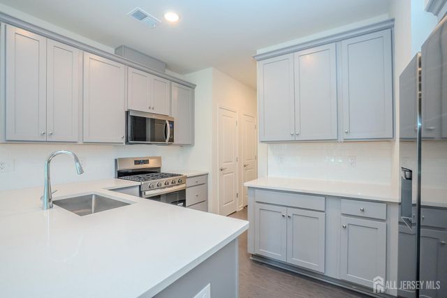 121 Jessie Place, New Brunswick, NJ 08901