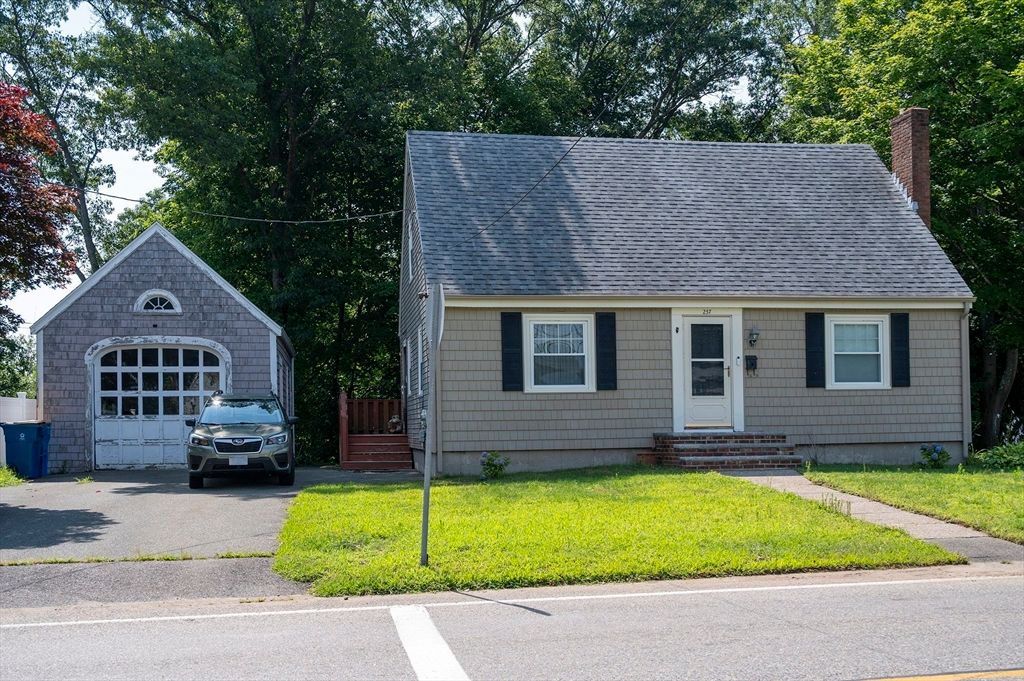 257 Allen St, Randolph, MA 02368