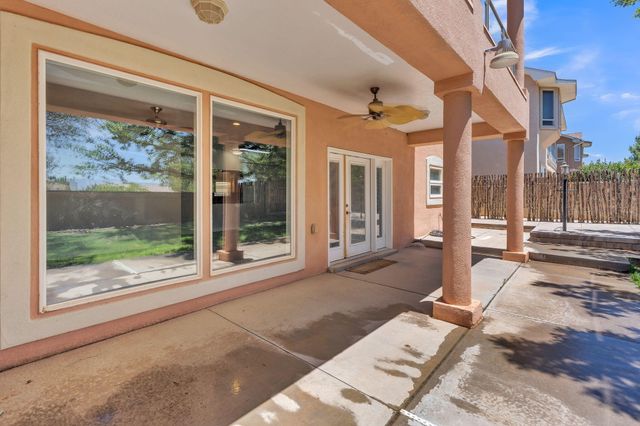 1001 Pinzon Street NW, Los Lunas, NM 87031