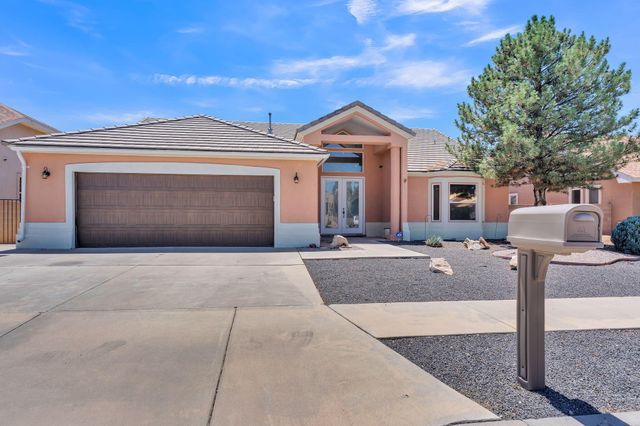 1001 Pinzon Street NW, Los Lunas, NM 87031