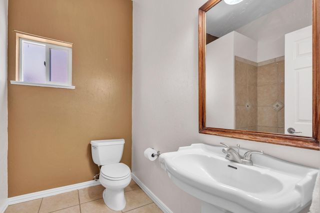 1001 Pinzon Street NW, Los Lunas, NM 87031