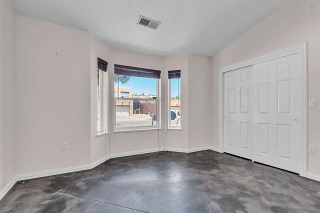 1001 Pinzon Street NW, Los Lunas, NM 87031