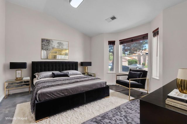 1001 Pinzon Street NW, Los Lunas, NM 87031