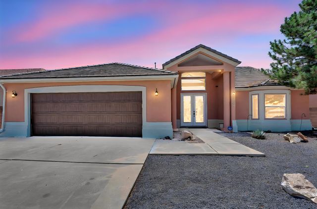 1001 Pinzon Street NW, Los Lunas, NM 87031
