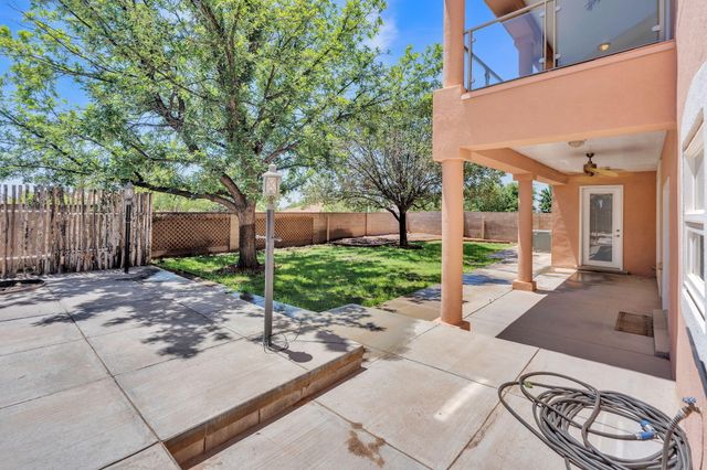 1001 Pinzon Street NW, Los Lunas, NM 87031