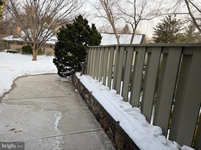 1062 BROADMOOR RD, Bryn Mawr, PA 19010