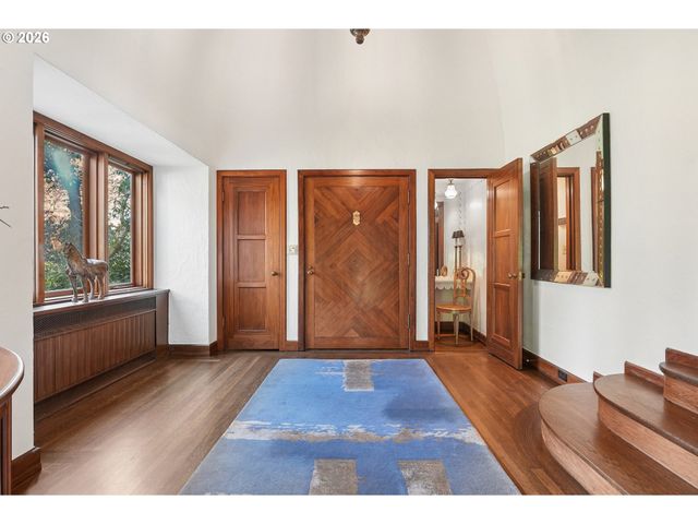 2643 Sw BUENA VISTA Dr, Portland, OR 97201