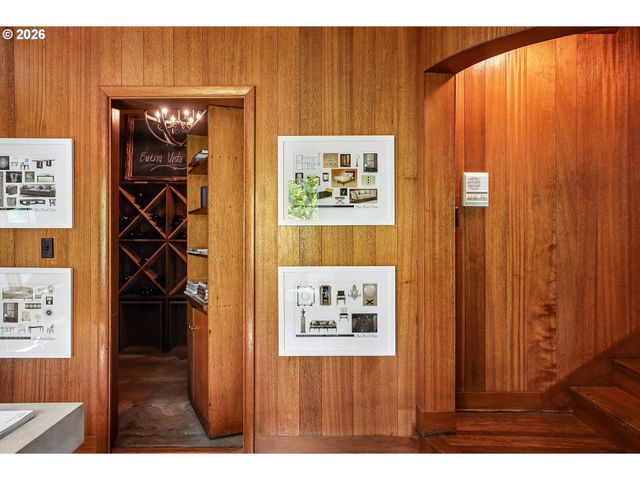 2643 Sw BUENA VISTA Dr, Portland, OR 97201