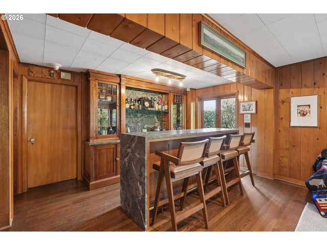 2643 Sw BUENA VISTA Dr, Portland, OR 97201