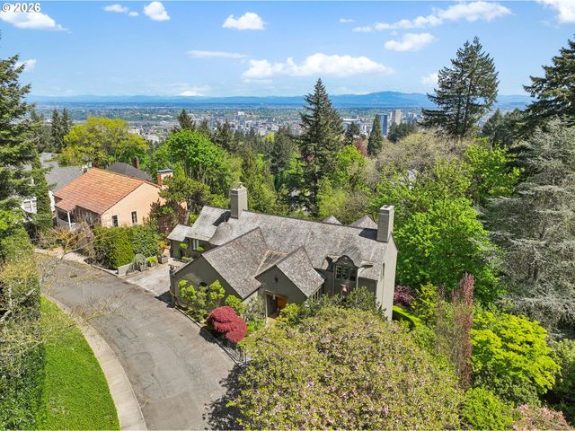 2643 Sw BUENA VISTA Dr, Portland, OR 97201