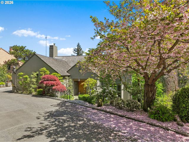 2643 Sw BUENA VISTA Dr, Portland, OR 97201