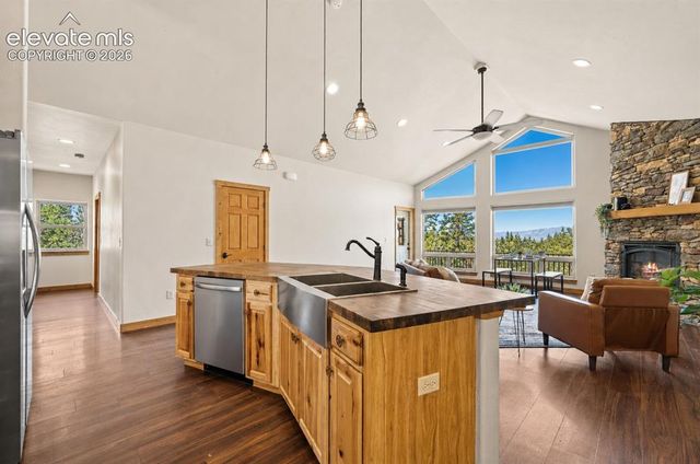 417 Beaver Creek Drive, Florissant, CO 80816