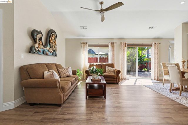 101 Concannon Court, Oakley, CA 94561