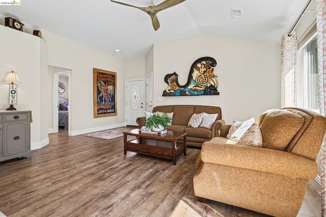 101 Concannon Court, Oakley, CA 94561