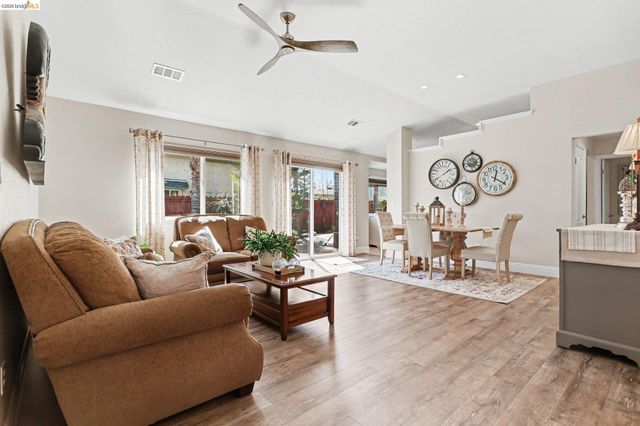 101 Concannon Court, Oakley, CA 94561