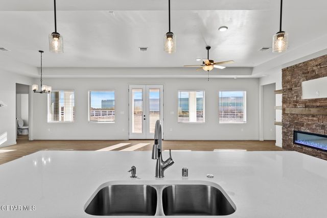 233 RANCHO VIEJO Drive, El Paso, TX 79927
