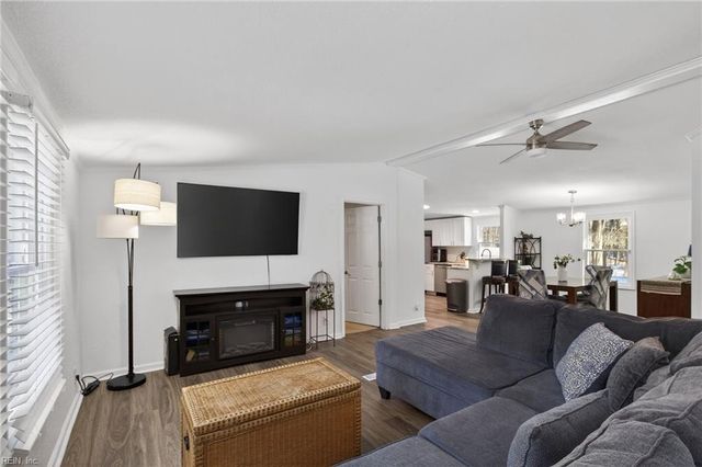 340 Osprey RD, Cardinal, VA 23025