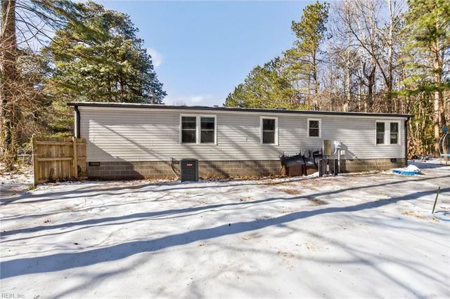 340 Osprey RD, Cardinal, VA 23025