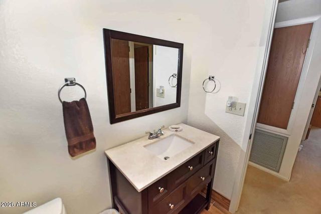 4604 E CRESCENT Avenue, Mesa, AZ 85206