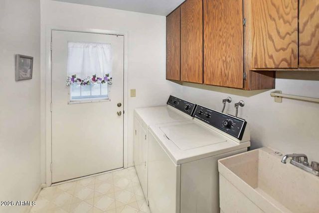 4604 E CRESCENT Avenue, Mesa, AZ 85206